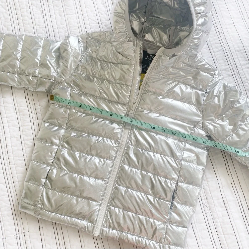 NWT Primary Kids Lightweight Puffer Jacket Silver Foil Metallic size 6 - 7